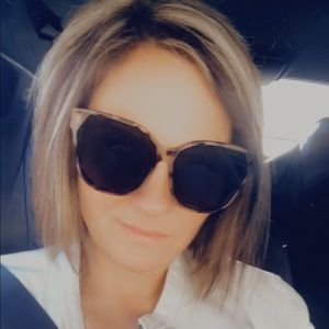 Meet your Posher, Lacy